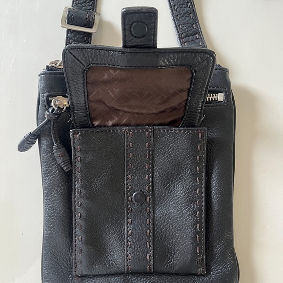 COLE HAAN crossbody. - Picture 8 of 10